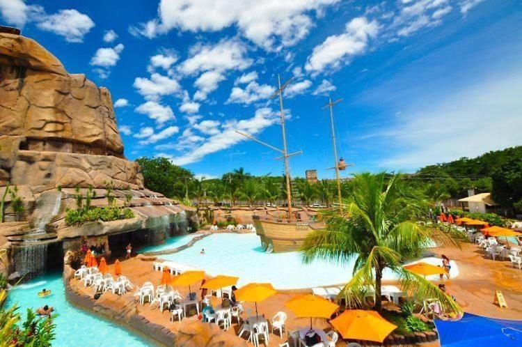 Piazza Diroma Oficial Com Acesso Ao Acqua Park Vulcao Ate 5 Pessoas 1 Caldas Novas Exterior foto